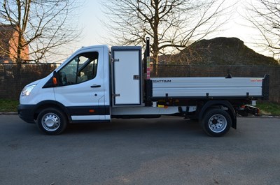 Voltooid voertuig links